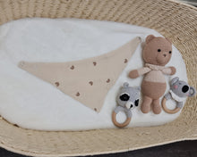 Load image into Gallery viewer, 4pc set Fashionable Baby Organic Muslin Bandana Bibs