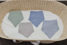 Load image into Gallery viewer, 4pc set Fashionable Baby Organic Muslin Bandana Bibs